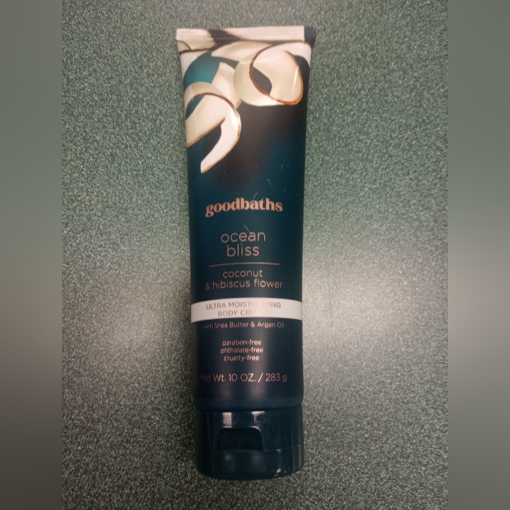 3 Pack NWT Full Size Body Cream, Body Lotion & Exfoliating Scrub - Ocean Bliss